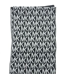 NWT MICHAEL Michael Kors Gray Signature Scarf